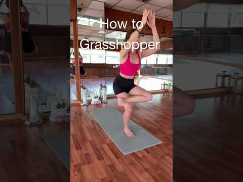 How to Do Grasshopper Pose 🦗 | Yoga Arm Balance Tutorial in 60 Seconds #yogapose #yogaforbeginners