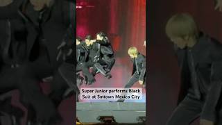 Download lagu Super Junior 슈퍼주니어 performs Black Suit at Smtown Mexico City #superjunior #슈퍼주니어 #smtown #kpop mp3