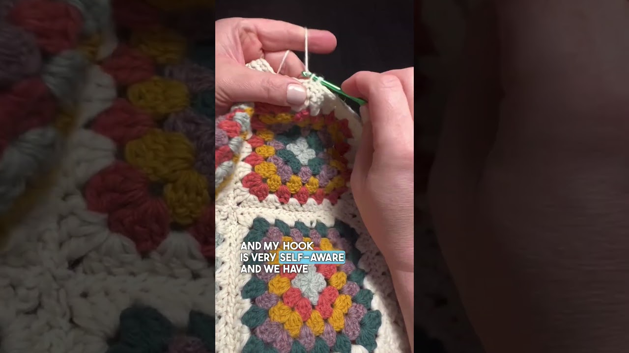 Crochet Granny Square Bag from @TLYarnCrafts & @TheCraftersBoxWorkshops