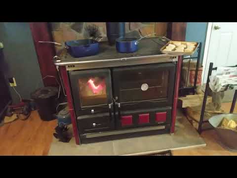 La Nordica Rosa XXL Maiolica Wook Cook Stove in Action in Idaho!
