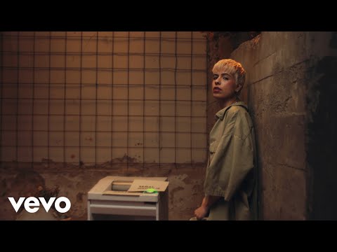 Annasofia - 222 (Official Video)