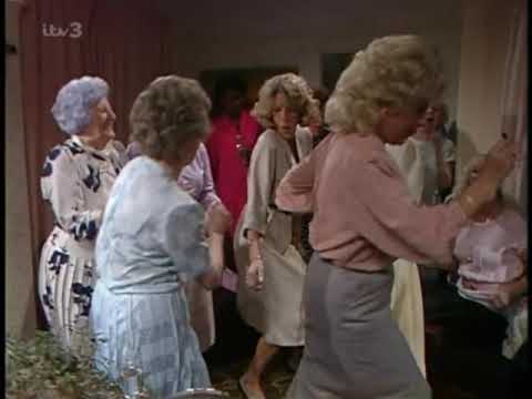 Coronation Street dance to Carol Hitchcock - Get Ready
