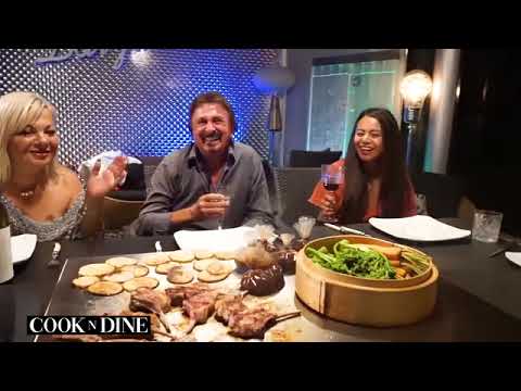 Overview of the unique UltraDine teppanyaki + BBQ grill