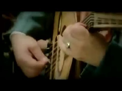 Elif Biyani - Gulen Sor