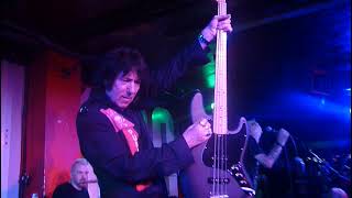 UK Subs - Keep On Running - 100 Club 30/4/22