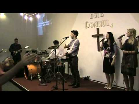 imbraca haina de lauda