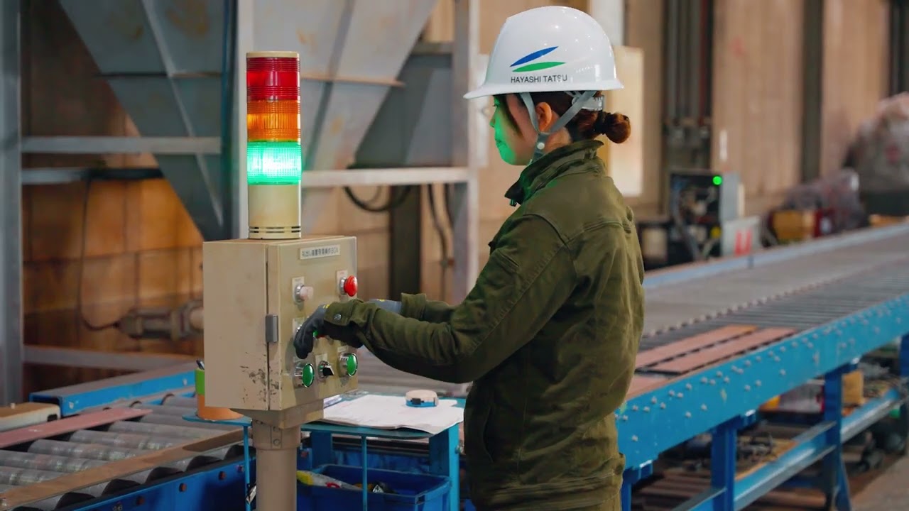 6軸ロボット切断のムービー再生ボタン