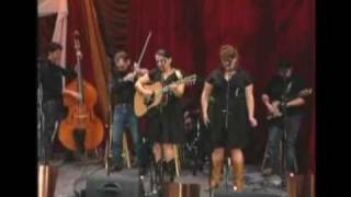 The Sweetback Sisters - Love Me Honey Do - Live At Woodsongs