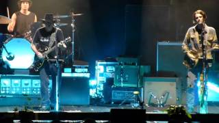 Neil Young "A Rock Star Bucks A Coffee Shop" Rogers Arena, Van. BC. Oct. 2015