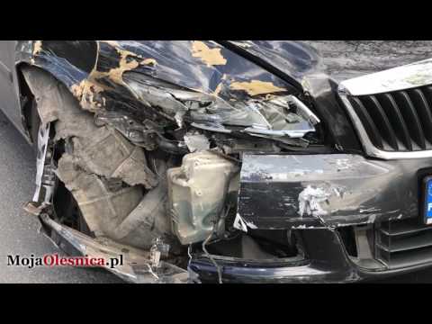 11.04.2017 Oleśnica - wypadek na ul. 11 Listopada