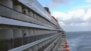 Cunard Liner Queen Mary 2 sounds her loud deep horn in Adelaide 