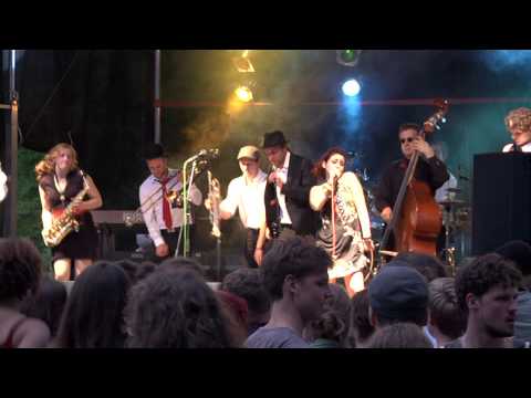 Suit Up - Immigrante, Live auf dem Ract Festival
