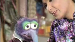 Lena Horne sings "I'm Glad There is You" to Gonzo