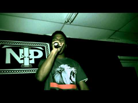 DeTwan Love Performing live