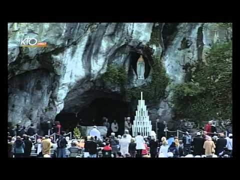 Chapelet à Lourdes