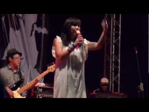 Ten2Five feat Ebith beat a - I Will Fly LIVE @ IT Telkom Bandung HD