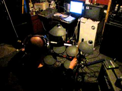 APPLES OF IDUN video diary 2011: Page 2 : Demo drums for 