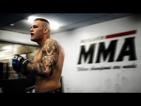 Aron Leo - MMA Fighter