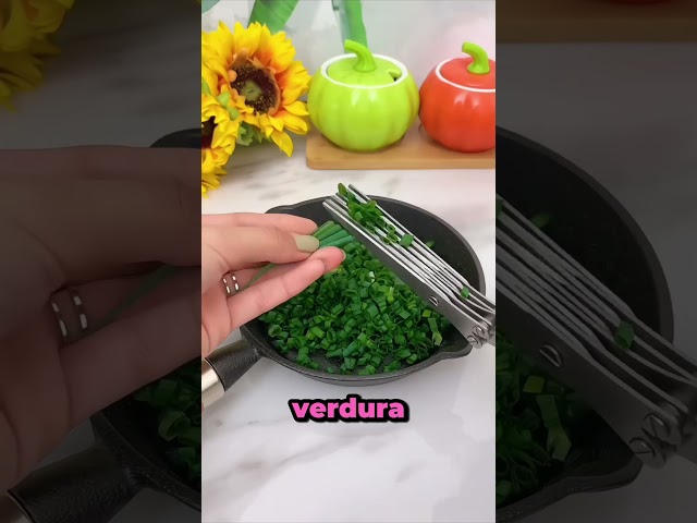 Vídeo relacionado con Asdirne Tijeras, Tijeras de Cocina con Hojas Afiladas de Acero Inoxidable y Mangos Suaves, Juego de Tijeras Multifuncionales, 5 Piezas, Azul/Gris