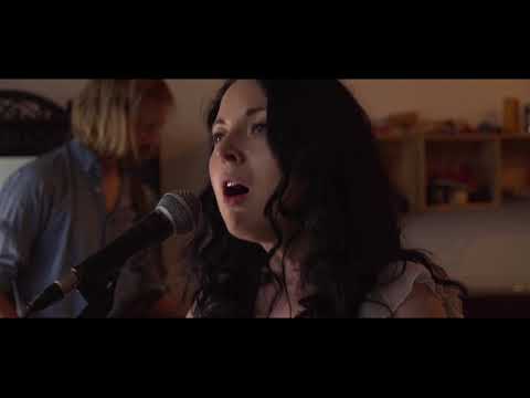 Video Premiere: Emily Mae Winters “Wildfire” – Americana UK