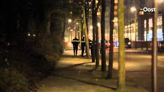 preview picture of video 'Man gewond geraakt bij schietpartij Holtenbroek Zwolle, politie zoekt getuigen'
