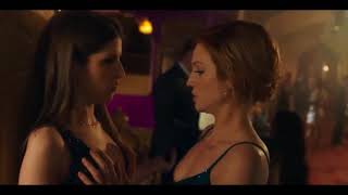 Pitch Perfect 3 - Funny Boobs scene