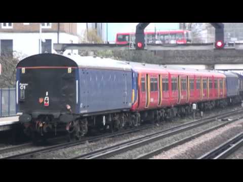 66728 'Institution Of Railways Operators' + 455915 Pass Kensington Olympia On 5Z55