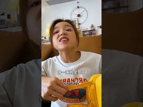 Tobo'nun okul çantası yırtılmıştı ama annesi ona yeni bir çanta almamıştı.