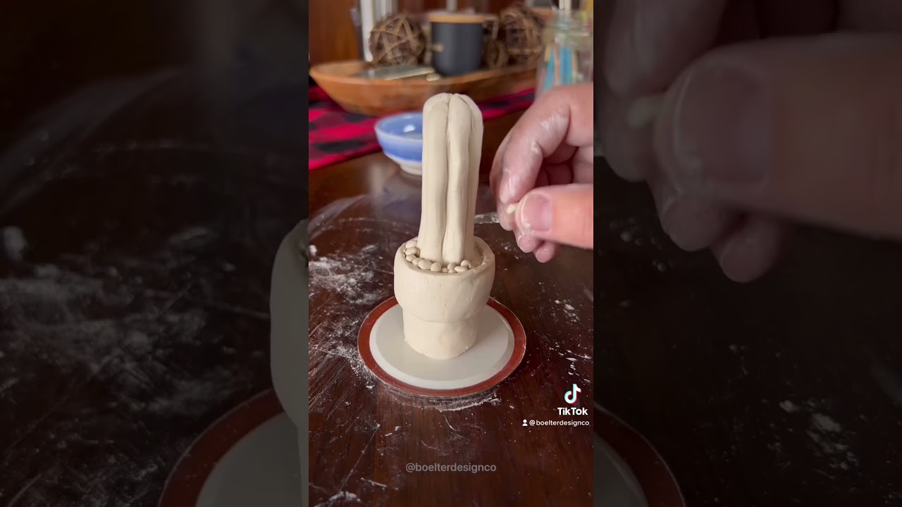 Crafts with air dry clay 😃 Fun and easy to play with. Great to paint after it dries.