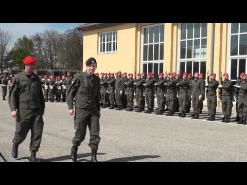 10. April 2012  - Antrittsbesuch MilKdt Bgdr Kurt Wagner  - Gardegriff - 2.GdKp und GdMus - HD