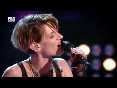 Iuliana Dobre - Show Must Go On | Auditiile pe nevazute | Vocea Romaniei 2016