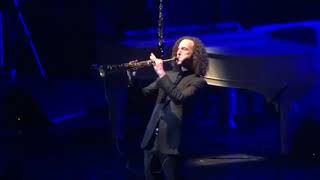 Kenny G rips the Lingus solo on a single breath