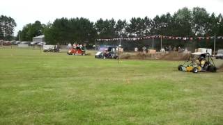preview picture of video 'Gleason grass drags august 4 2012'