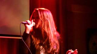 EliZe - I&#39;m No Latino (Acoustic) (30-12-2010)
