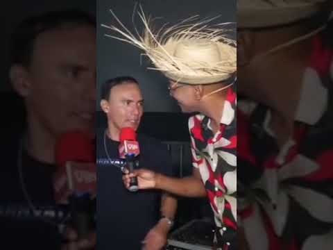 Cantor Diran Lelles Sendo Entrevistado Após Show Em Sítio Do Quinto-Bahia