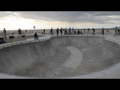 Venice Beach skatepark bowl sesh