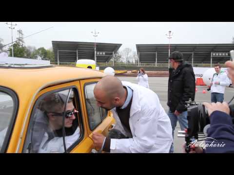 Rad-ab.com parkt Renault 4 blind ein | Transparo Einparkmeisterschaft | JP Performance