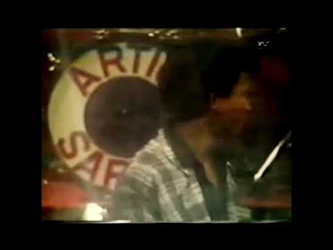 Wahyu os ft Dian Piesesha - Ingin Memiliki