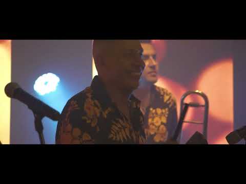 Gitana, Los Clones   Video Oficial