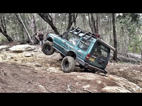 Discovery Land Rovers Off Road 4x4 at Appin