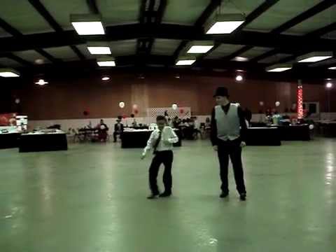 breakdancing to Beat It