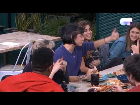 ¡Natalia y Alba picadas en la cena! 😂 beso en la nariz OT 2018 Albalia