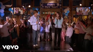 High School Musical Cast - Start of Something New (Video Oficial) ft. Zac Efron and Vanessa Hudgens