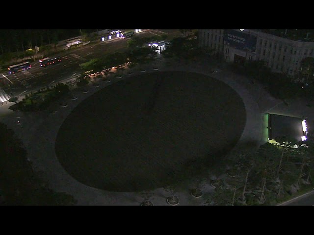 ソウル広場（서울광장）