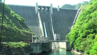 preview picture of video '宮ヶ瀬ダム観光放流　Miyagase　Dam　Discharge for tourists 2009'