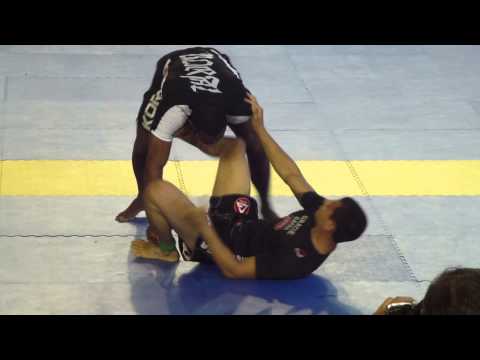 European Open No-Gi 2013 - Black Adult - Medium-Heavy - FINALS - Finfou vs Max Carvalho