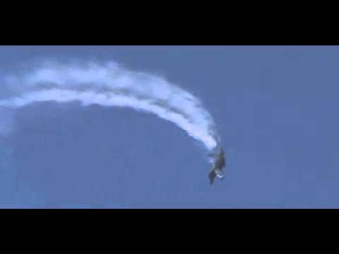 Russian Sukhoi SU-35 Fighter Aircraft - Amazing/Extreme Maneuvers