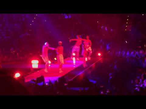 Ariana Grande concert 170919 in Taipei - bang bang