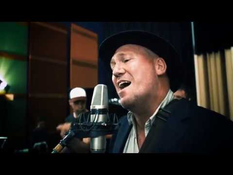 GAV BROWN - SEND IN THE CLOWNS (Official Video) By Gav Brown with Gav Brown Band