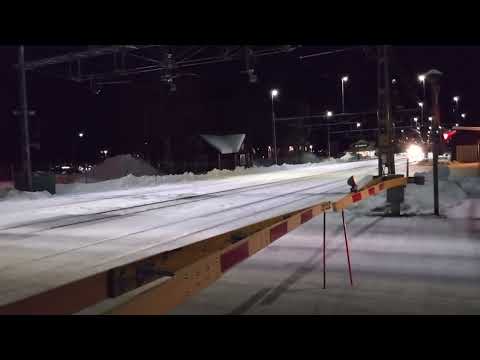 Norrtåg 7110 avgår från Älvsbyn mot Boden och Luleå.